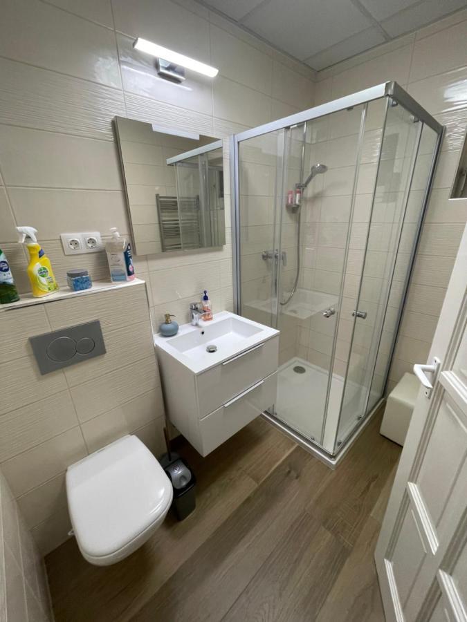 Regina Delux Apartman Gyula Ngoại thất bức ảnh