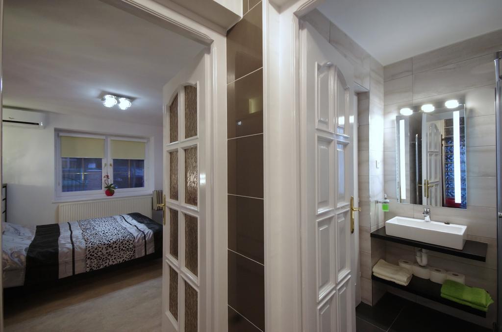 Regina Delux Apartman Gyula Ngoại thất bức ảnh