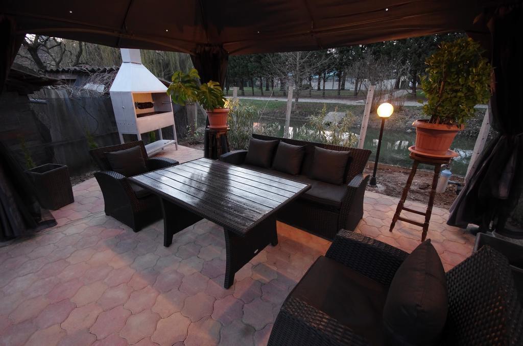 Regina Delux Apartman Gyula Ngoại thất bức ảnh
