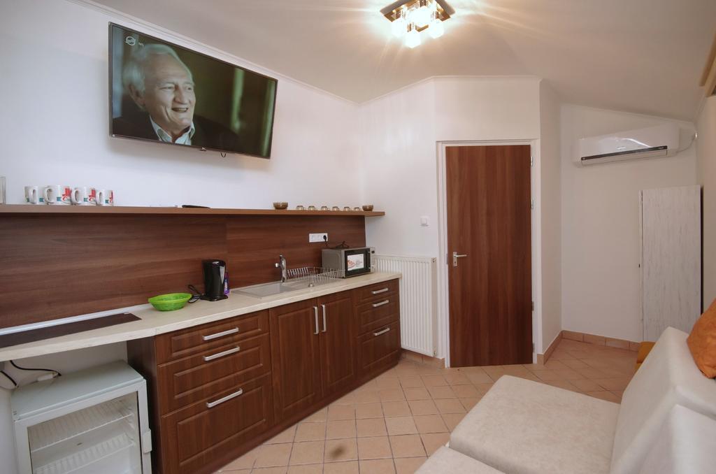Regina Delux Apartman Gyula Ngoại thất bức ảnh