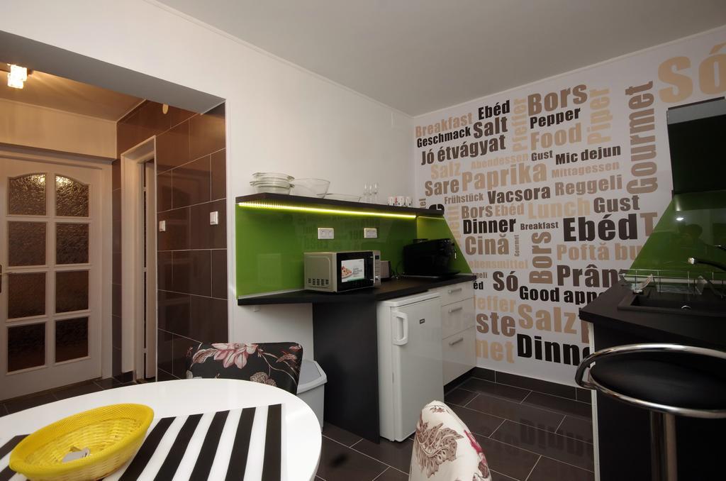Regina Delux Apartman Gyula Ngoại thất bức ảnh