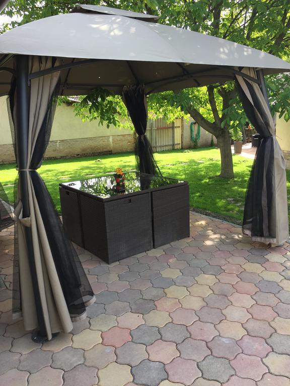 Regina Delux Apartman Gyula Ngoại thất bức ảnh